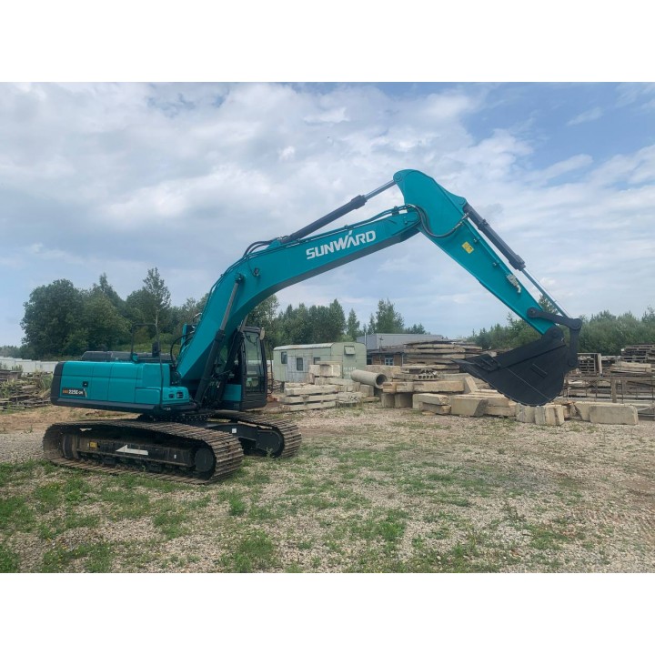 Гусеничный экскаватор Sunward SWE225E-3H